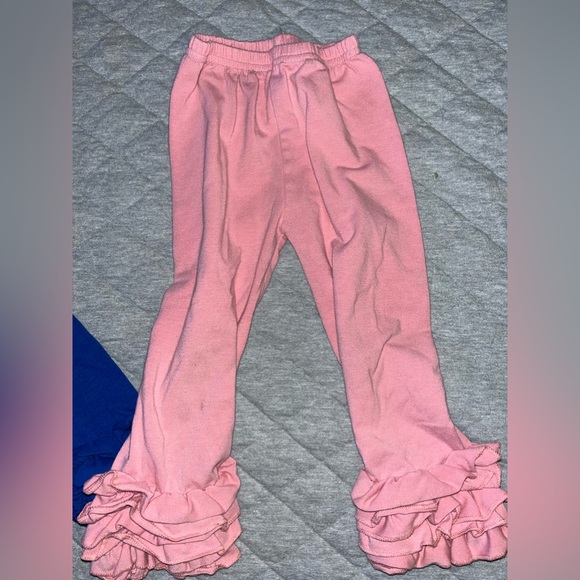 Ruffle pants - Picture 2 of 3